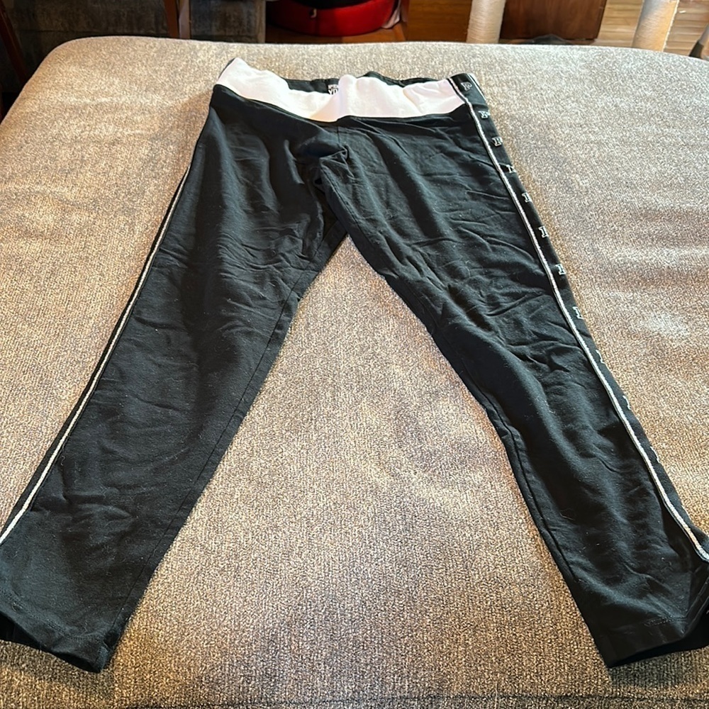 VICTORIAS Secret women’s yoga pants; size large